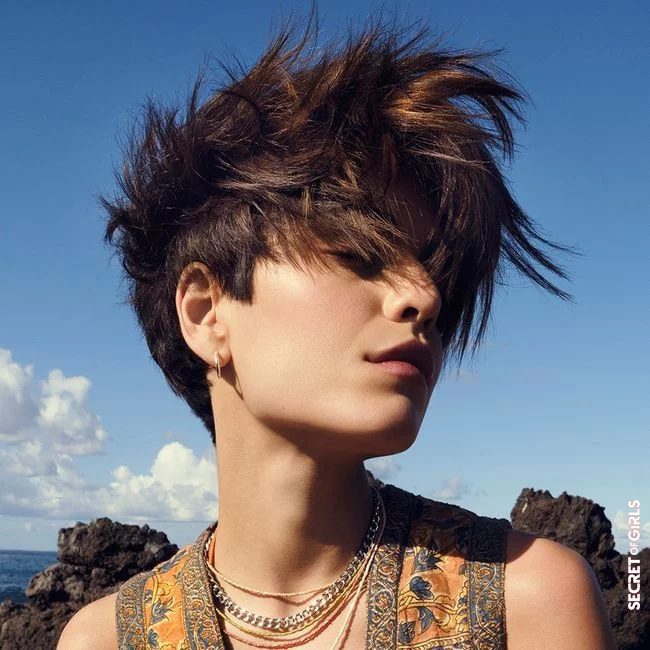 Messy short hair by Jean Louis David | Spring-Summer 2022 Hairstyle Trends
