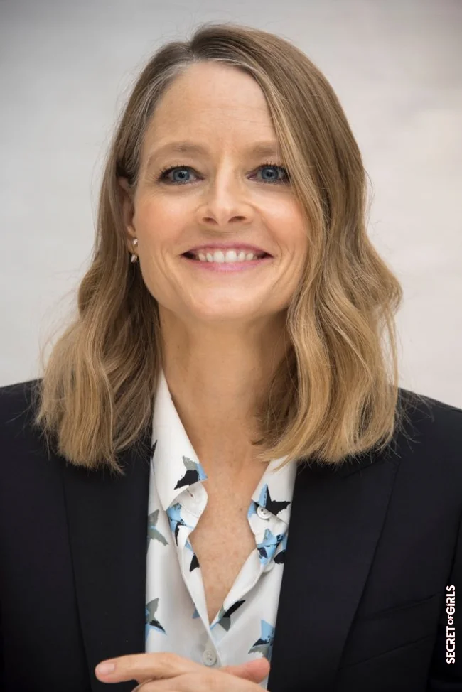 Jodie Foster's wavy bob | Most Beautiful Hairstyles To Adopt At 50