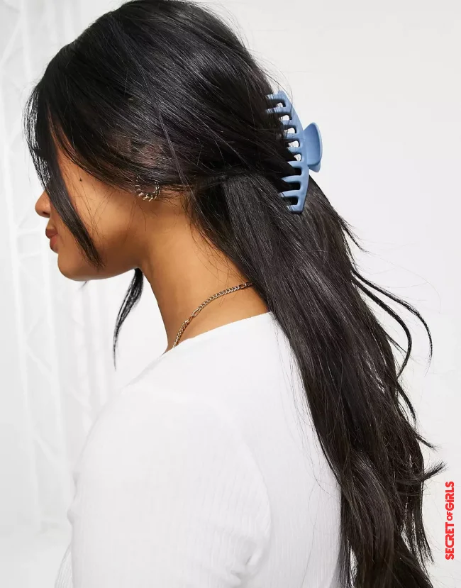 Brackets | Retro Hair Accessories Are The Fashion Trend With Great Forces In Autumn 2023