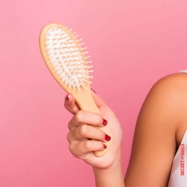 #4: Use a clean hairbrush | Oily Approach, Dry Tips: 5 Tips That Will Help Immediately!