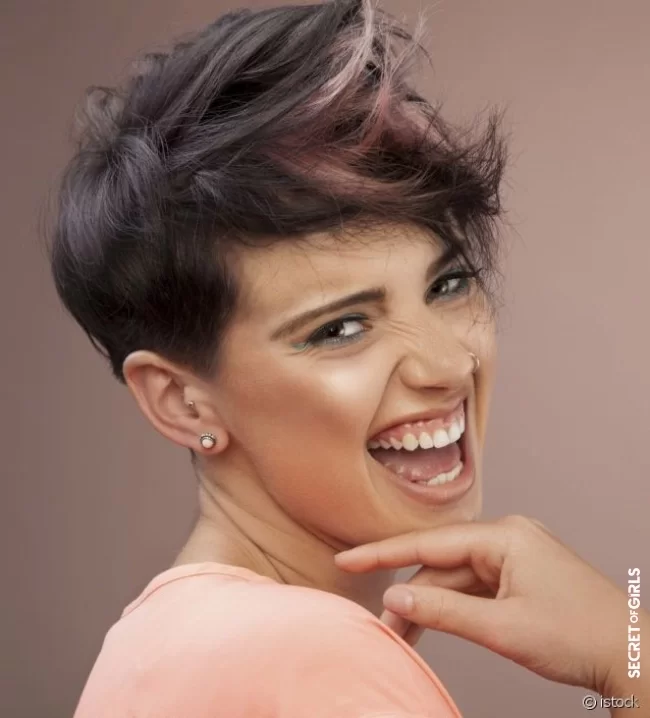 The pixie cut short hairstyle goes perfectly with straight hair. | What short haircut for my hair type?